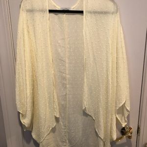 White/cream short sleeved kimono- CJLA